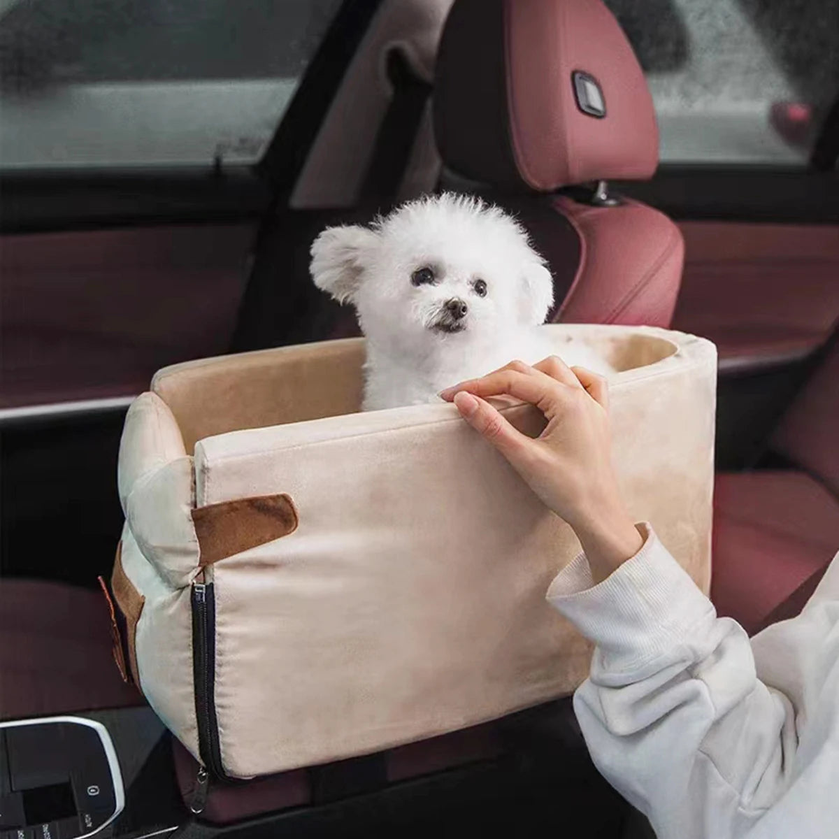 車の犬用ベッド 小型犬用バスケット ペット用温かいペット用品 猫用品 ケージ 猫用子犬ソファバスケット