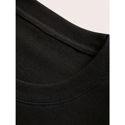 Men's T-shirt - Black Casual Short-sleeved Top with White and Red Wing Design, Suitable for Daily Wear, Gym Trips and Parties